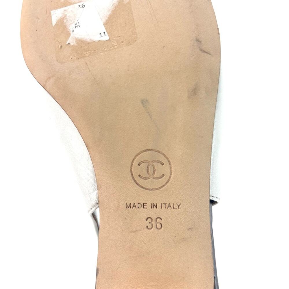 NEW Chanel Calfskin CC Logo Cap Toe White Dark Navy Slingback Low Heel Pumps 36 - Picture 9 of 9